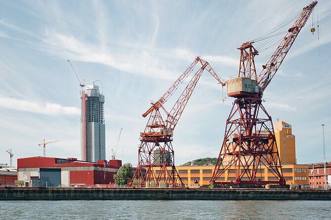 24h Gothenburg Hop-On Hop-Off Boat Tour - Stop at Kungsportsbron: start with a classic Gothenburg skyline angle