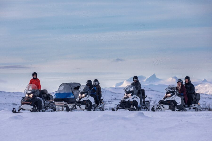 Abisko: Great Outback Snowmobile Tour with Lake Abiskojaure - Key moments that make this tour worth it