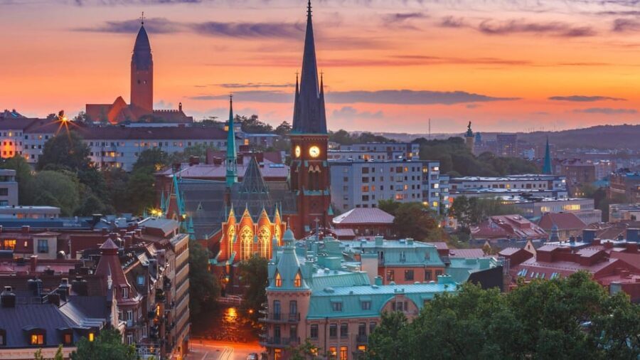 Best of Gothenburg: Private Walking Tour with a Local - Where You Start: Kungsportsplatsen, Then You’re Off