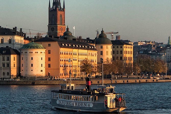 Best Stockholm Bike Tour. English, French or Spanish! - Meeting at Scheelegatan and Getting Set for the Ride