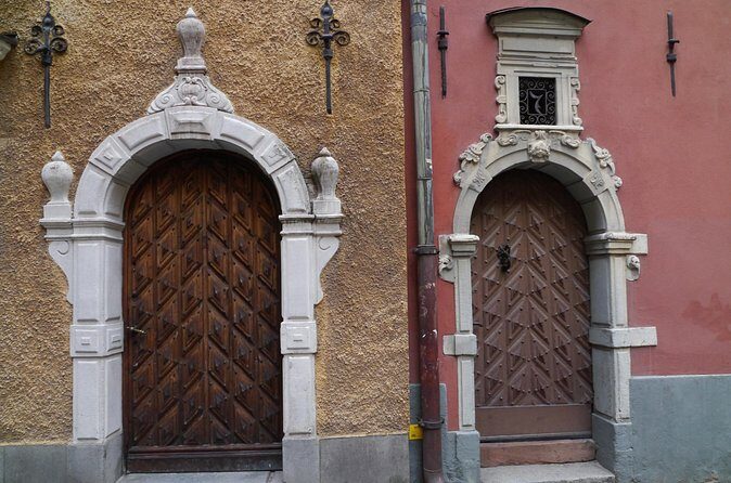 Bloody Stockholm 2h - ghosts, horror and Dark Folklore Tour - Stop 6: S:t Jacobs Kyrka Outside—Church Doors, Exorcism, and Revenge