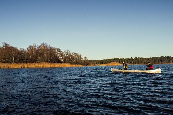 Canoe adventure in Stockholm Archipelago - Transfers, timing, and group size: how logistics shape the day