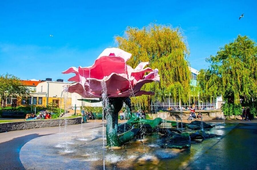 Copenhagen: Malmö Tour in Spanish - Lilla Torg: the street-level charm moment
