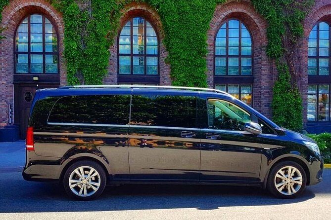 Cruise port VIP Transfer: Cruise port to Stockholm city center 1-6 Passangers - Getting Matched With Your Driver at the Cruise Exit