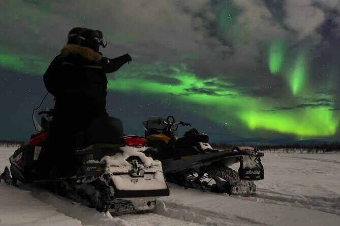 Enjoy the Aurora show on top of the mountain inc tipi dinner - Easy snowmobile riding on the way to Mt. Ednavaara vibes