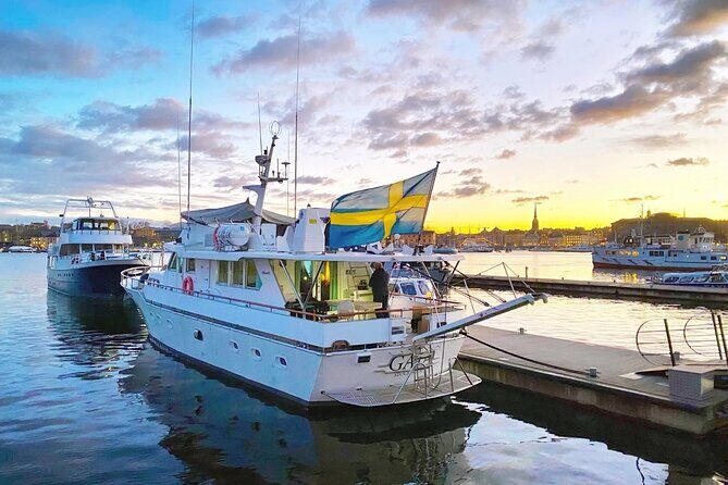 Exclusive Yacht Tour of Stockholm: sunset, dinner, lunch, cruise - Strömmen skyline cruise: from classic landmarks to modern city edges