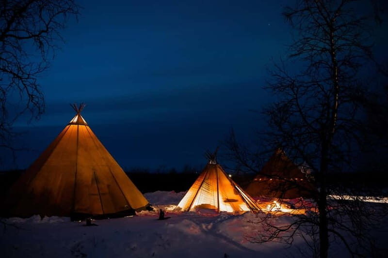 Experience the majestic Auroras Kiruna-Abisko & lodge dinner - Getting Kitted for Cold Weather Without Buying Everything