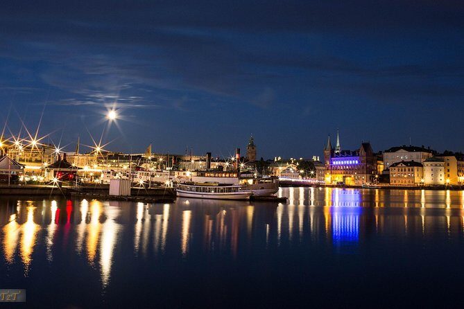 Explore Stockholm By Night - Price and value: two drinks plus a guide-run night
