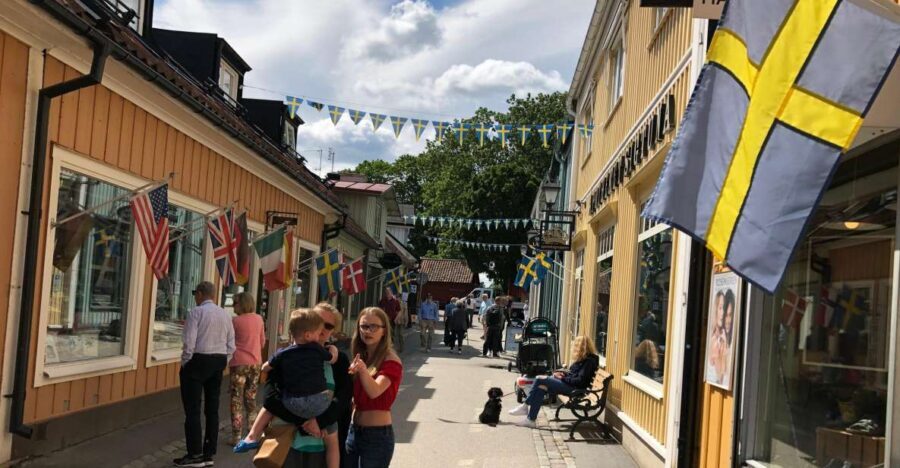 From Stockholm: Guided Day Trip to Sigtuna City - The early stone churches before 1100: the past you can see