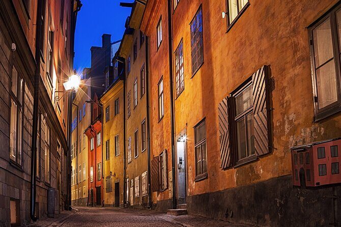Ghosts of Stockholm: A Guided Tour of Horror and Dark Folklore - S:t Jacobs Kyrka and the White Lady finale