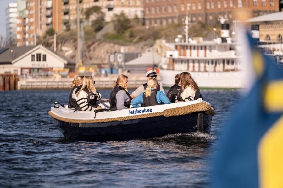 Gothenburg city center: Electric selfdrive boat tour - Where you start: Christina Nilssons gata 1 and finding the dock
