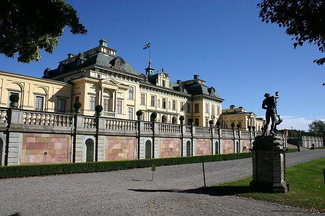 Grand Castle Tour Drottningholm and Gripsholm (private service) - Why Gripsholm and Drottningholm Work So Well Together