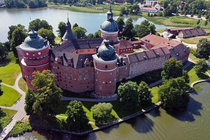 Grand Castle Tour Drottningholm and Gripsholm (private service) - Stop 1: Gripsholm Castle on Lake Mälaren and Gustav Vasa’s mark