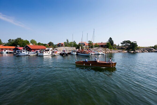 Guided 3-Day Kayak and Wildcamp Tour in Stockholm Archipelago - Day 3: Långviksskär-style island hopping, then back to Stockholm
