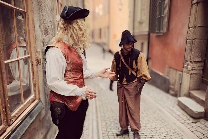 Guided Ghost Tours with Actors From Stockholm - Actors, Audience Energy, and Why the Show Works