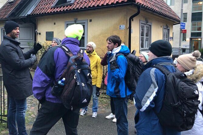Historical Walking Tour in Restaurant and Bars in Central City - Gustav Adolf’s Square: The Easy Start (and Why It Matters)