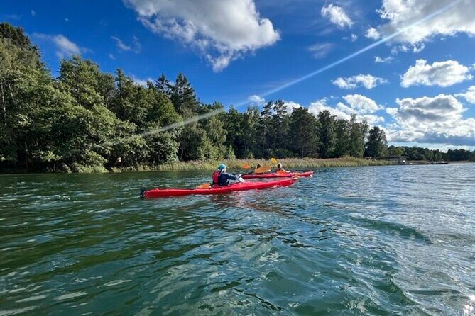 Kayak Tour in the Stockholm Archipelago with Lunch Meal - What to bring (and how to not ruin your phone)