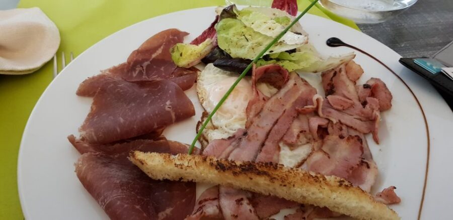 Malmö: Self-Guided Food Tour - Getting around: walking vs biking without stress