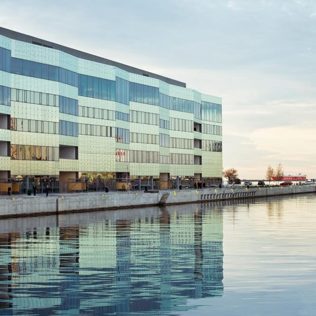 Malmö: Sightseeing and Landmarks tour by bike - The Öresund connection you can feel in the route