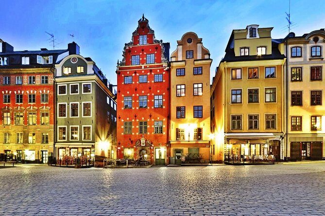 Old Town Tour of Stockholm - The Guide Matters: What Different Guides Add (and Where You Should Watch)