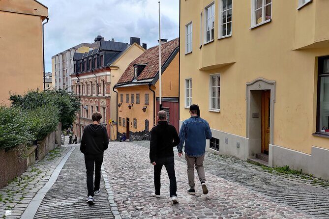 Private blood, ghosts and folklore Old Town 2h Stockholm tour - Prästgatan: Walking Through a Street With a Name From Hell