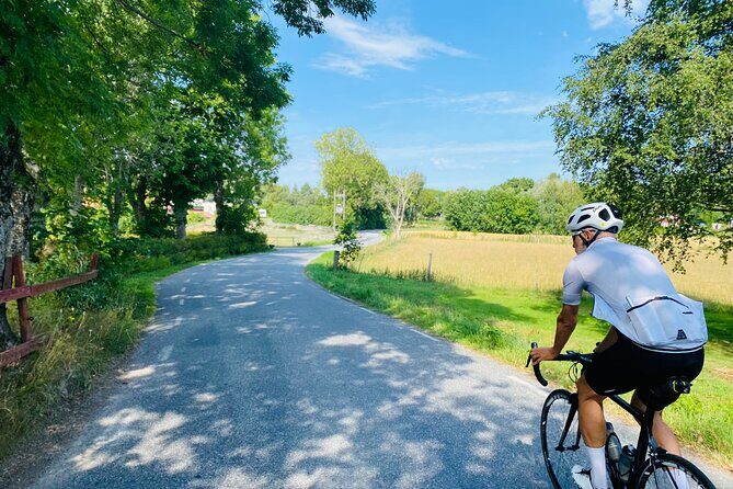 Private Roadbike Adventure in Stockholm - Picking the Right Season and Weather: The Tour’s Biggest Gear Check