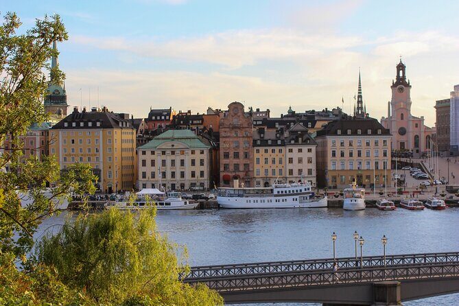 Scandinavian Art, Architecture and Design Tour in Stockholm - Östermalm Starts the Story: Where Swedish Design Lives in Plain Sight