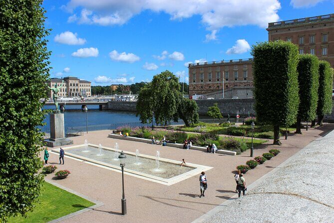 Scandinavian Art, Architecture and Design Tour in Stockholm - Kungsträdgården: Gothic to Baroque to Modern, Plus the Origin of Falu Red
