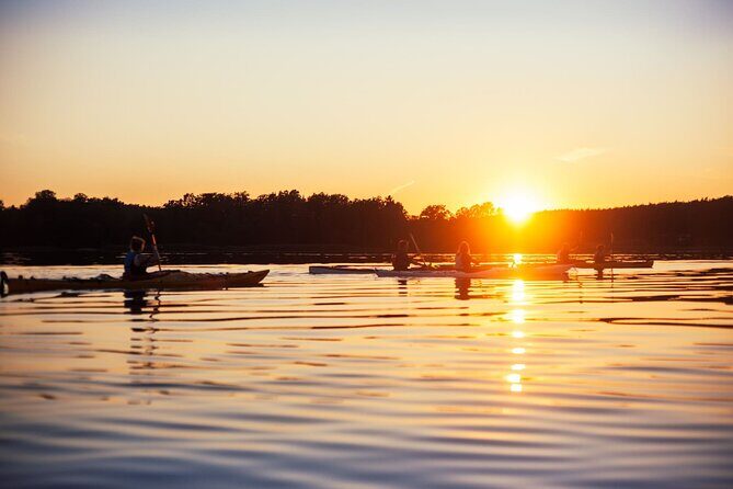 Stockholm Archipelago Sunset Kayaking and Fika tour - Why the 6 pm sunset slot in the Stockholm archipelago is a smart choice
