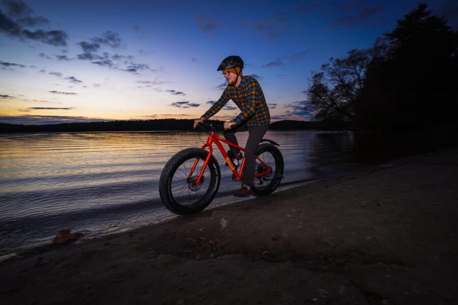 Stockholm: Fat Bike Forest Adventure with Lunch and Sauna - Trading pavement for quiet forest trails