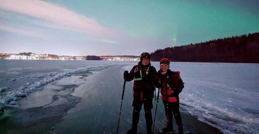 Stockholm: Ice Skating in the Moonlight with Hot Chocolate - Starting in Old Town: Meeting by Riddarholm Church and Getting to the Lake