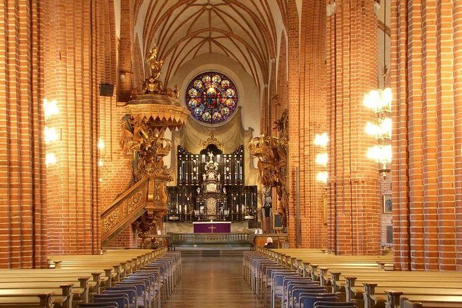 Stockholm- in- a- Nutshell - Stop 1: Stockholm City Hall and the Blue Hall effect