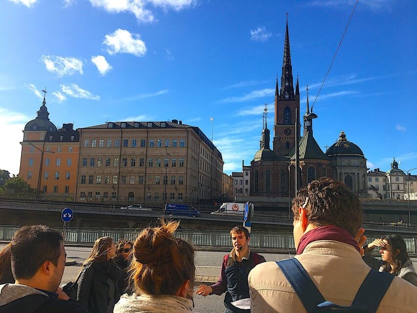 Stockholm: Modern City Walking Tour with Local Guide - Queen Street, government offices at Rosenbad, and the feel of daily city life
