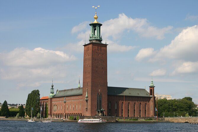 Stockholm must see: City Hall, Gamla Stan and Vasa Museum - Key Highlights You’ll Feel on Day One