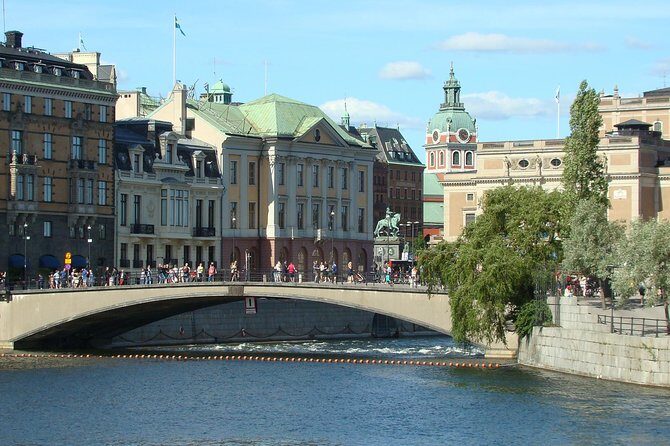 Stockholm Old Town and the Viking Museum, a Small Group Walking Tour - Riddarhuset, Gustav Vasa, and the power shift that changed everything