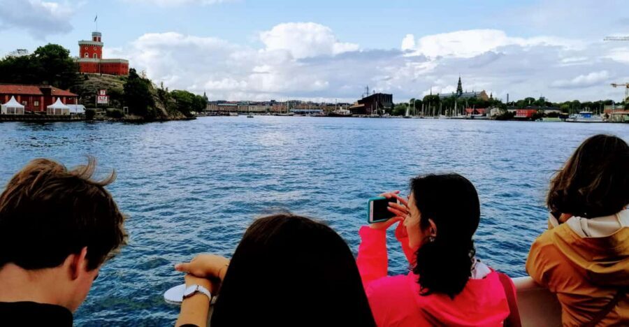 Stockholm: Old Town Walking Tour and the Vasa Museum - Where the tour starts: Gamla Stan at Munkbrogatan 8