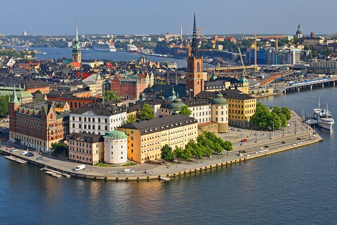Stockholm Private Group Walking Tour | 3 Hours - What to pack (especially if it’s cold and windy)