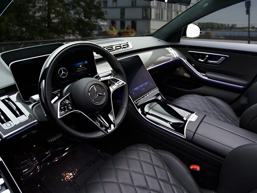 Stockholm- Private transfer to/from Arlanda Airport and city - What’s included (and what you’ll need to handle yourself)