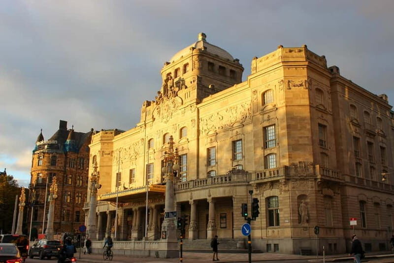 Stockholm: Scandinavian Architecture & Design Ostermalm Tour - National Museum finish: sculpture garden and a great stopping point
