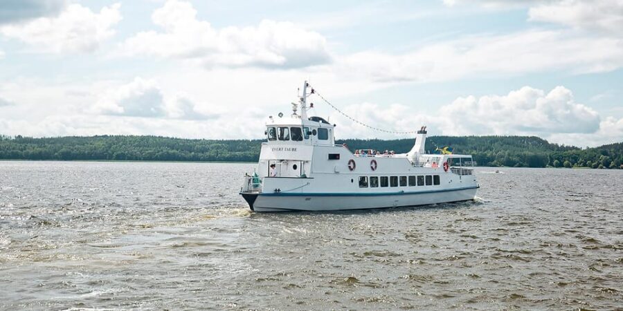 Stockholm: Sigtuna Guided Boat Tour with Optional Museum - Food, warmth, and comfort on an 8.5-hour boat tour