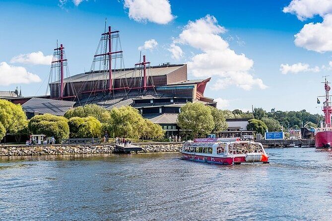 Stockholm's Best Bike Tour! - Pace and group size: why max 10 can feel better than it sounds