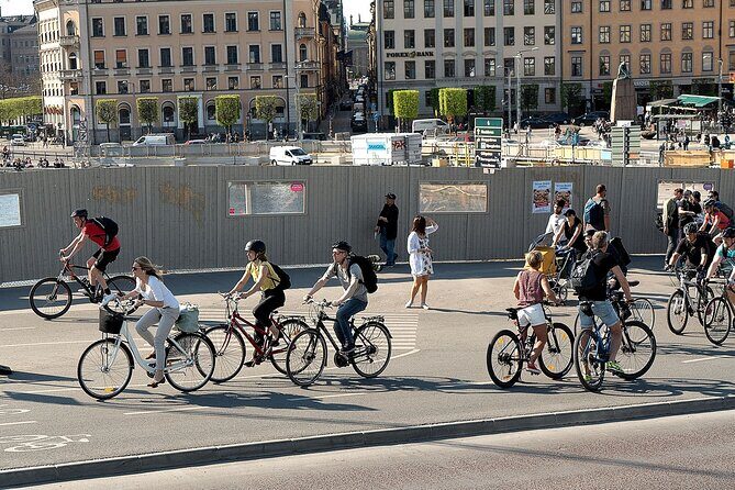 Stockholm's Best Bike Tour! - Meeting at Sandelsgatan: easy start, quick regroup