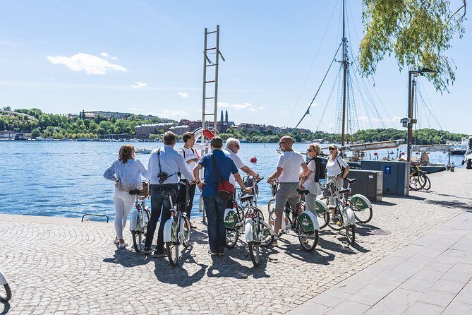 Stockholm’s Urban Treasures Private Bike Tour - Itinerary walkthrough: Dramaten to the Royal Palace in one smooth story