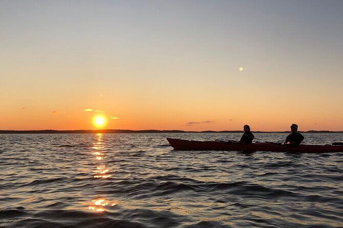 Sunset Kayak Tour in the Stockholm Archipelago + Swedish Fika - The Archipelago Experience: Why This Style Works
