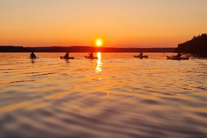 Sunset kayak tour with fika on Stockholms lakeside - Key takeaways before you go