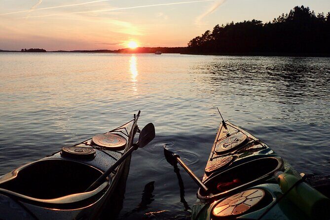 Sunset kayak tour with fika on Stockholms lakeside - Why a sunset kayak on Lake Mälaren is such a good Stockholm plan
