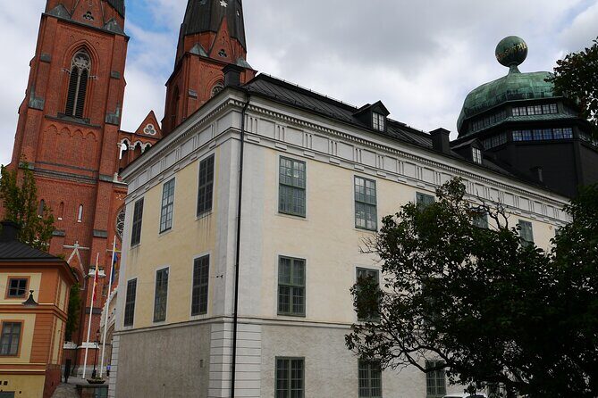 Uppsala's biggest attractions - 1h city walk in Uppsala city. - Meeting at Riddartorget and Managing the Pace