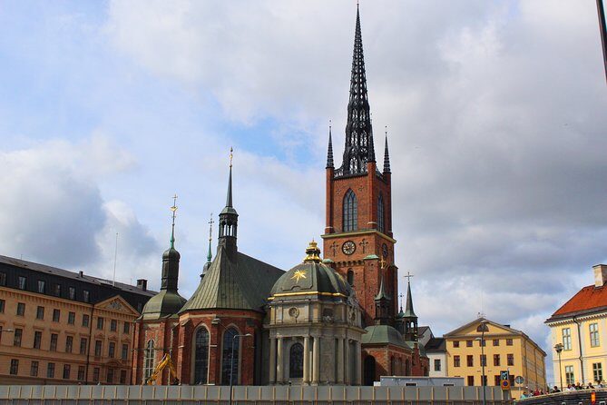 Walking Tour of Stockholm Old Town - Stockholm Old Town (Gamla Stan) walk: the foundation story you actually remember